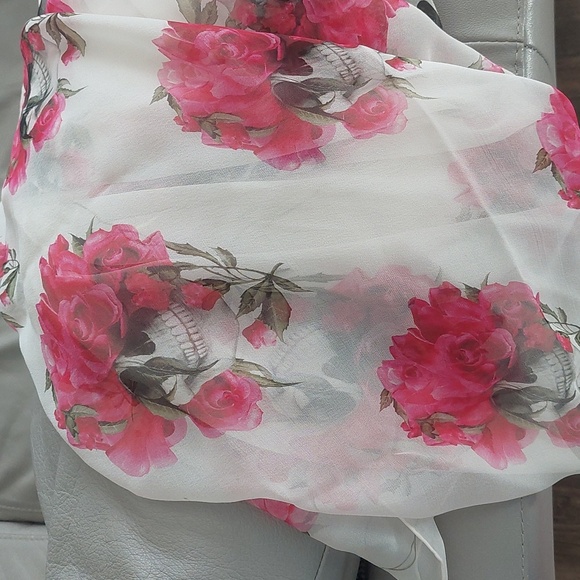 Alexander McQueen Accessories - Alexander McQueen White Scarf with Pink Rose & Skull Motif